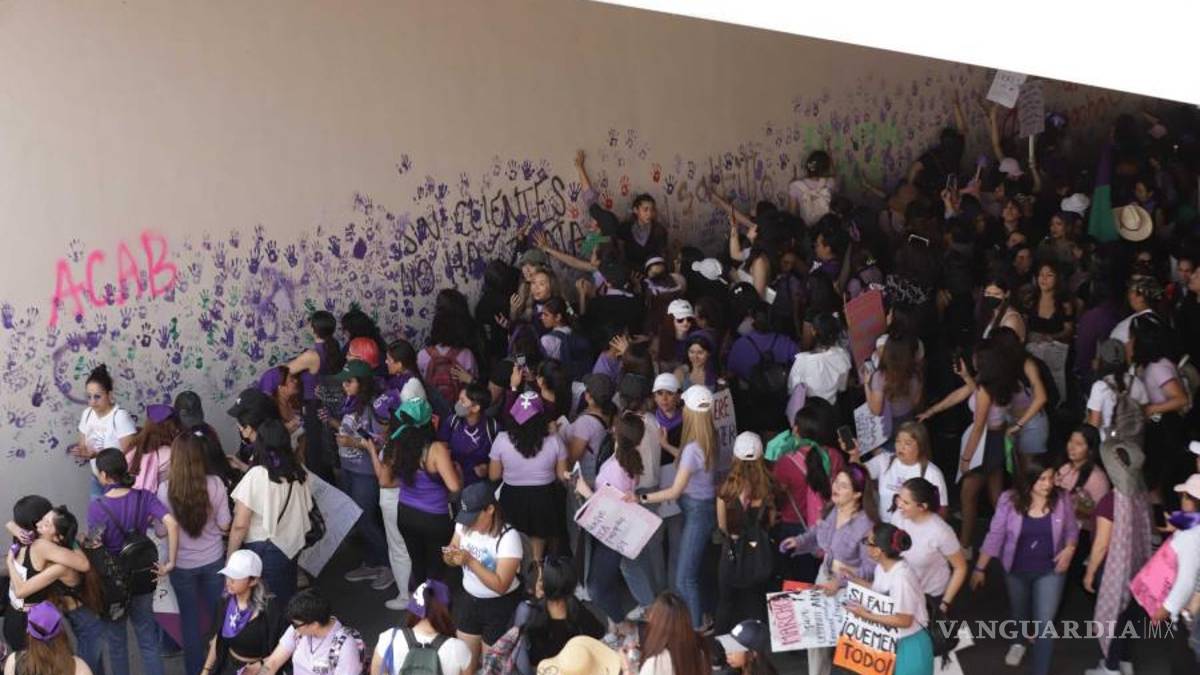 8M: Entre el dolor y la rabia con el grito de “Ni una más” miles de mujeres toman las calles en México (fotos)