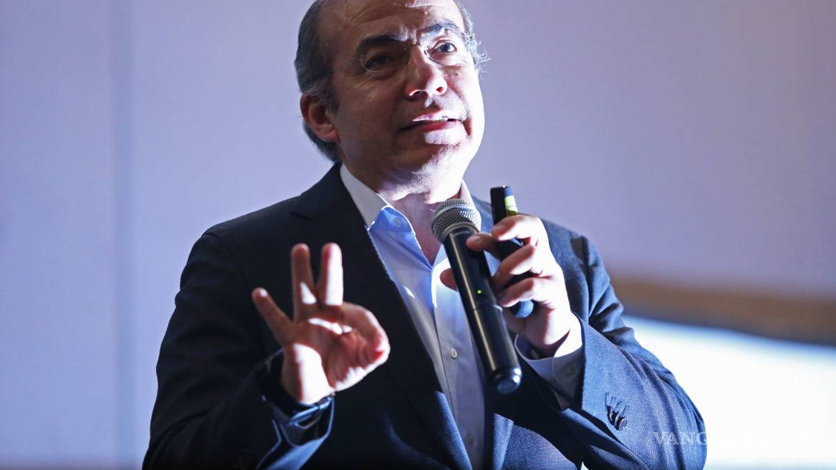 El expresidente Felipe Calderón y la oposición política desgraciada