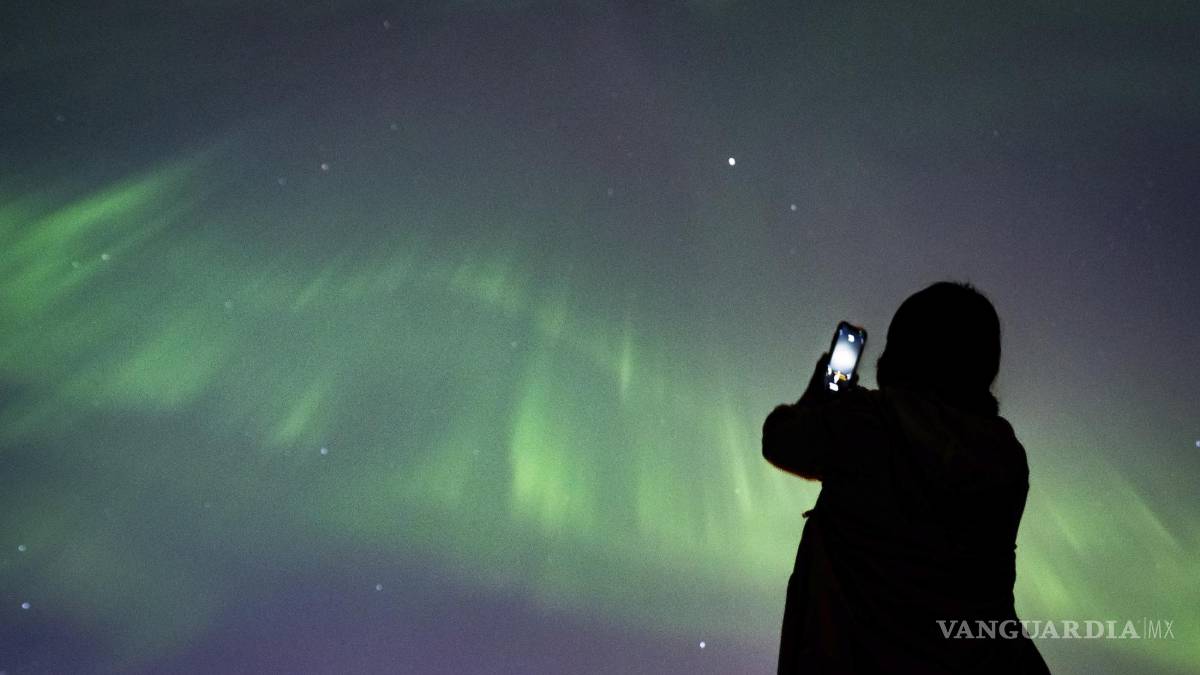 Inusual y potente tormenta solar pinta los cielos del hemisferio norte con coloridas auroras boreales (fotos)