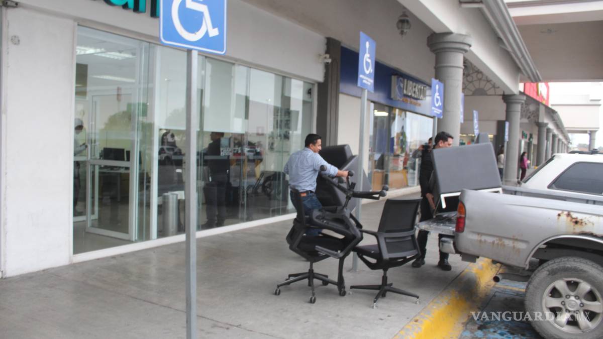 Realizan embargo en sucursal bancaria de Saltillo