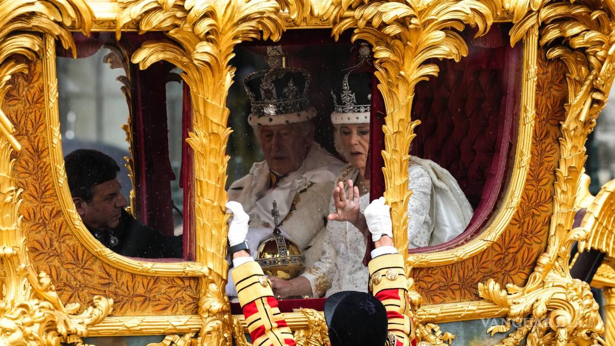 Así inicia el reinado del Carlos III tras una larga espera para ser el monarca británico (fotos)