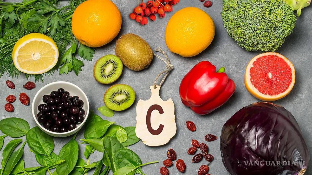 ¿Quieres mantenerte sano durante el frente frío? Destacan la importancia de consumir más vitamina C en otoño