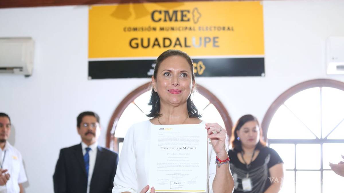 El PRI se queda con alcaldías de Monterrey y Guadalupe; priistas de Nuevo León reciben constancias