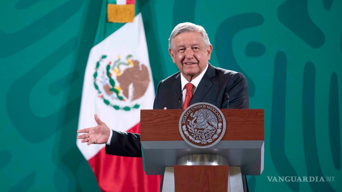 AMLO promete a empresarios aumentar inversión y descarta aumentar impuestos