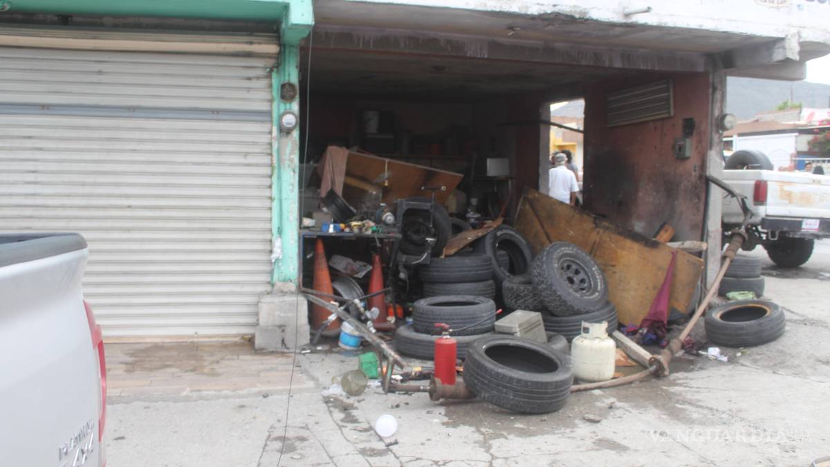 Explosión acaba con la vida de peatón, en Saltillo