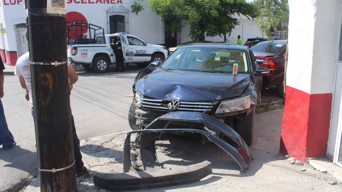 Joven provoca choque múltiple y es detenido por conducir en estado de ebriedad, en Saltillo