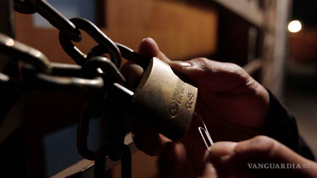 Saquean refaccionaria y roban un domicilio, en Saltillo