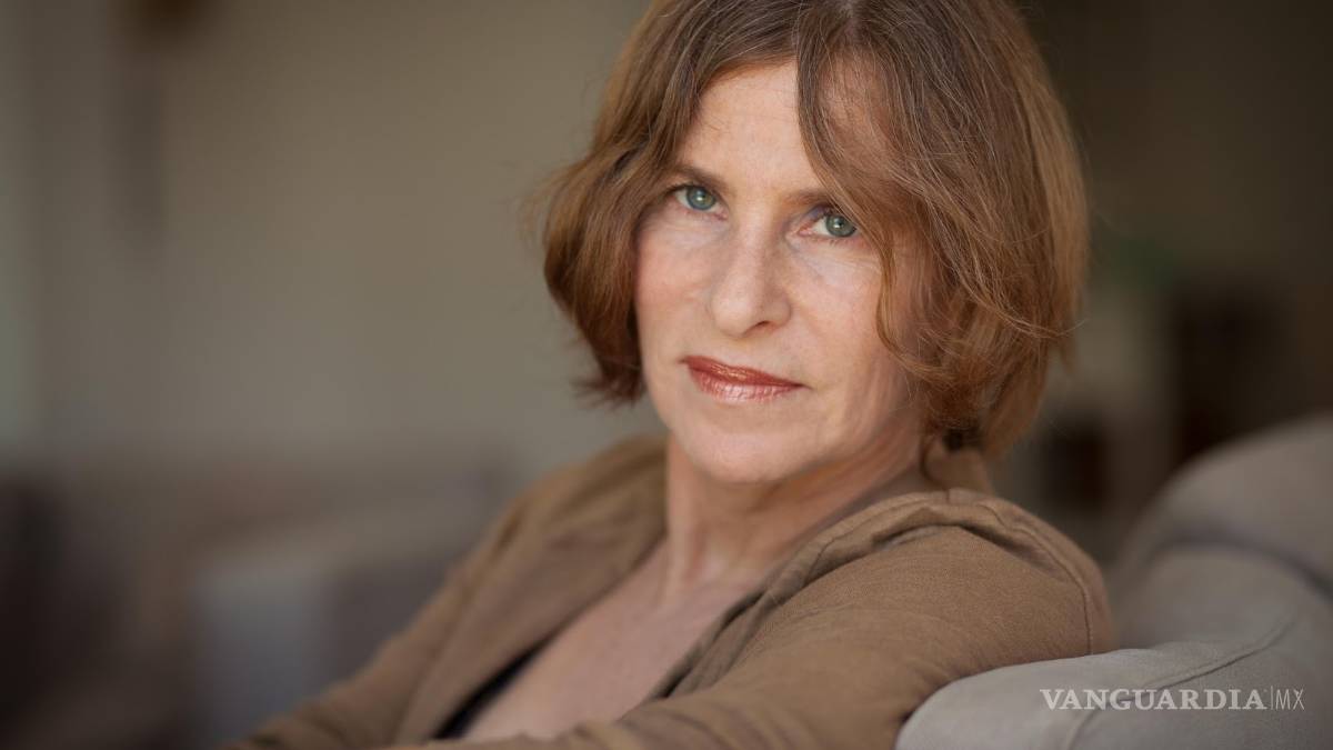 Hija del escritor israelí Amos Oz lo acusa de maltrato físico y mental en su autobiografía