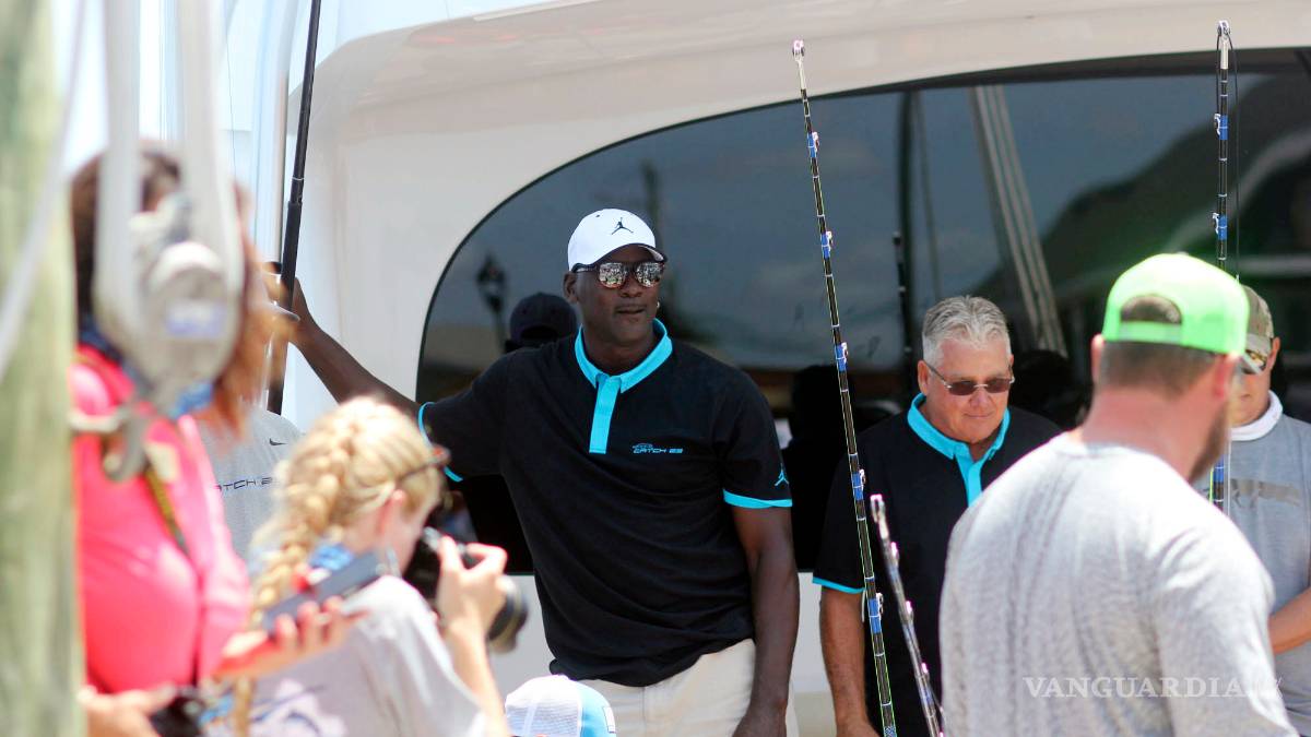 Michael Jordan captura un marlín de 200 kilos