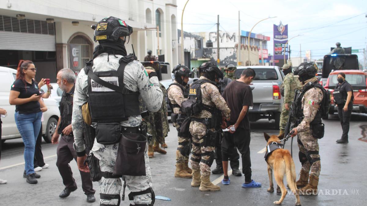 Catean dos casas en el Centro de Saltillo; detienen a presunto narcomenudista