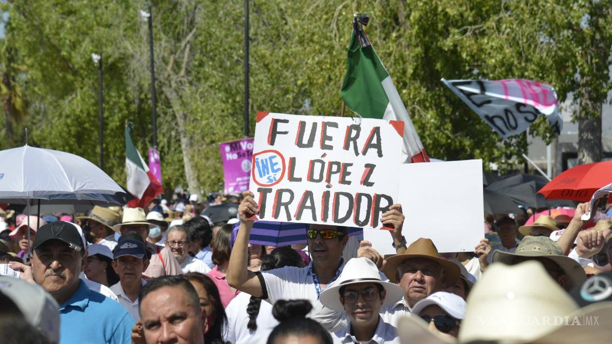 Así toman las calles y plazas miles de mexicanos para defender al INE (Fotos)