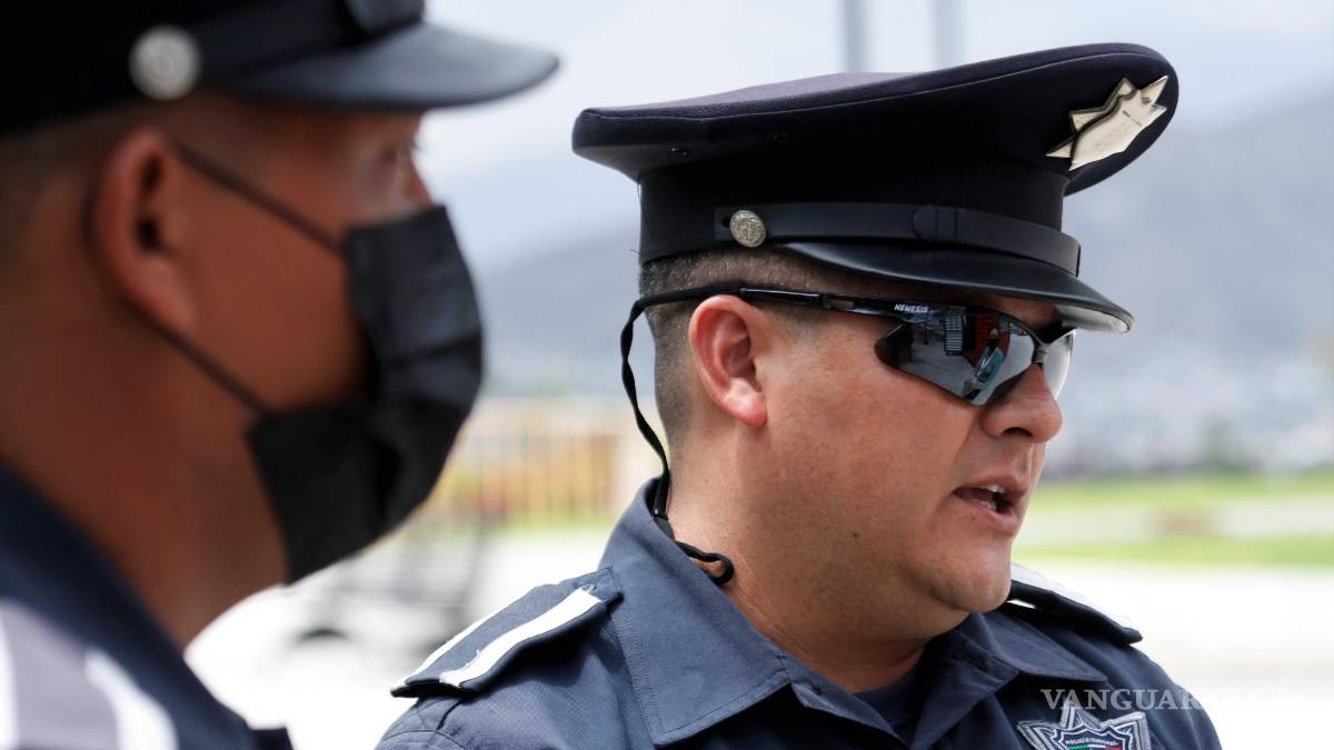 Ellos son Jesús y Marco, los policías de Saltillo que salvaron la vida de bebé que se asfixiaba