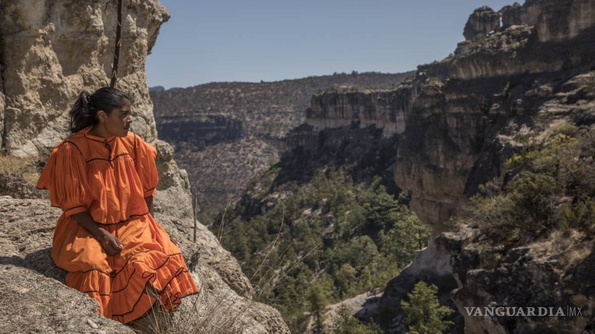 Así es la vida de la campeona de ultramaratones que corre en sandalias