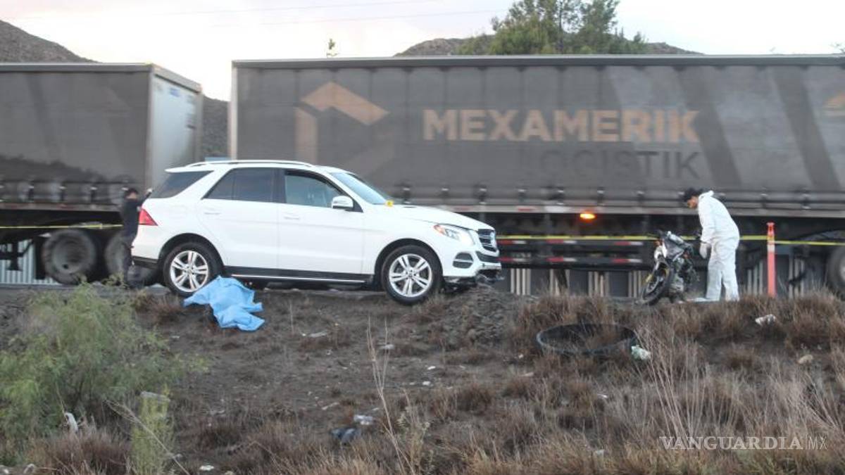 Muere motociclista tras ser embestido por camioneta en la carretera 57