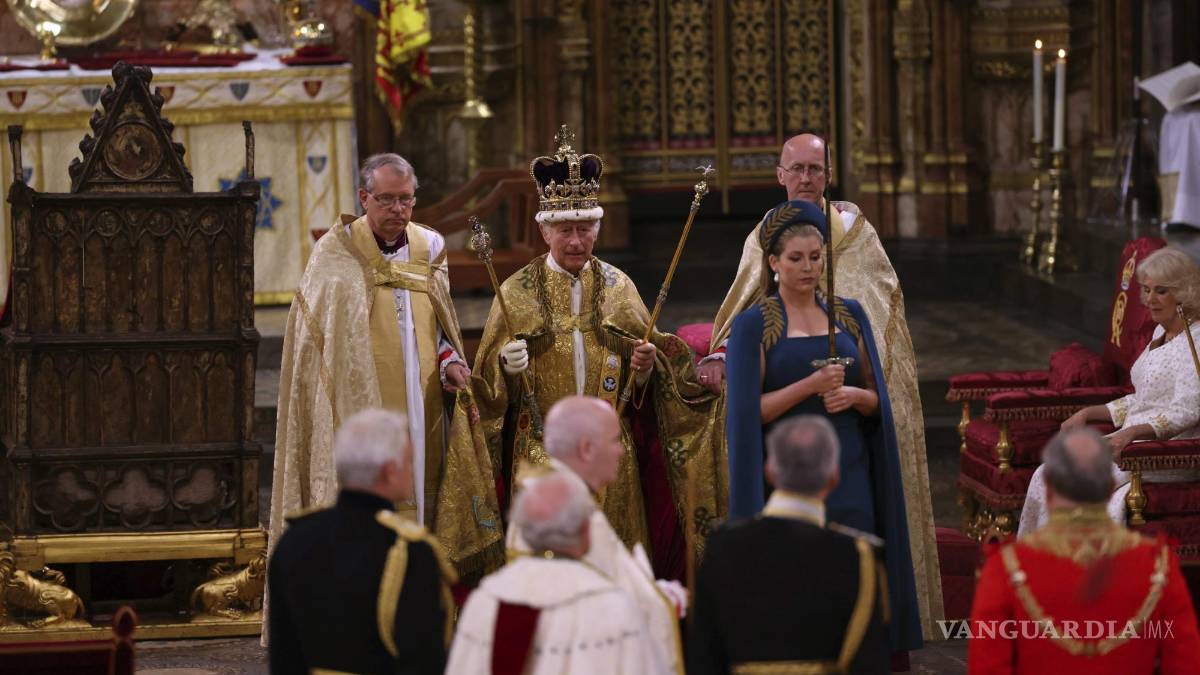 Así inicia el reinado del Carlos III tras una larga espera para ser el monarca británico (fotos)