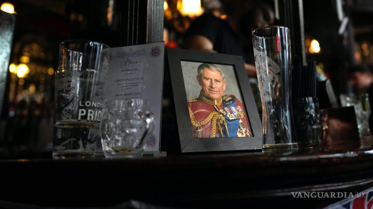 Así inicia el reinado del Carlos III tras una larga espera para ser el monarca británico (fotos)