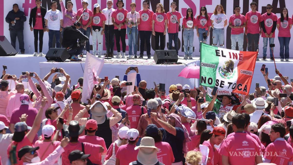 Así toman las calles y plazas miles de mexicanos para defender al INE (Fotos)