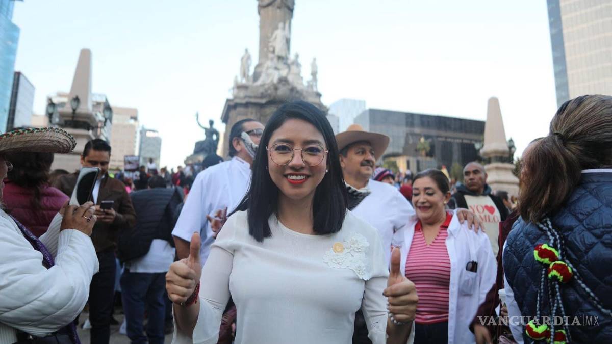 Entre acusaciones de ‘acarreo’, inicia marcha encabezada por AMLO en la CDMX