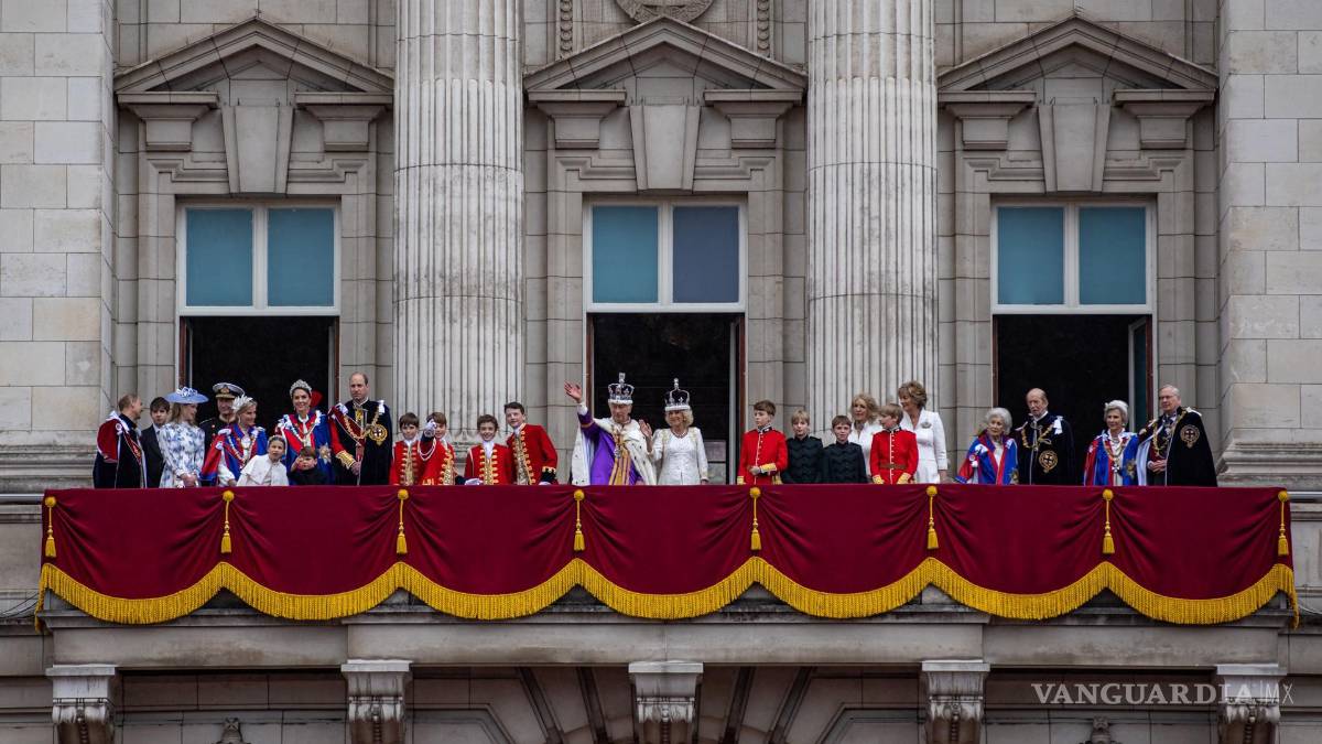 Así inicia el reinado del Carlos III tras una larga espera para ser el monarca británico (fotos)