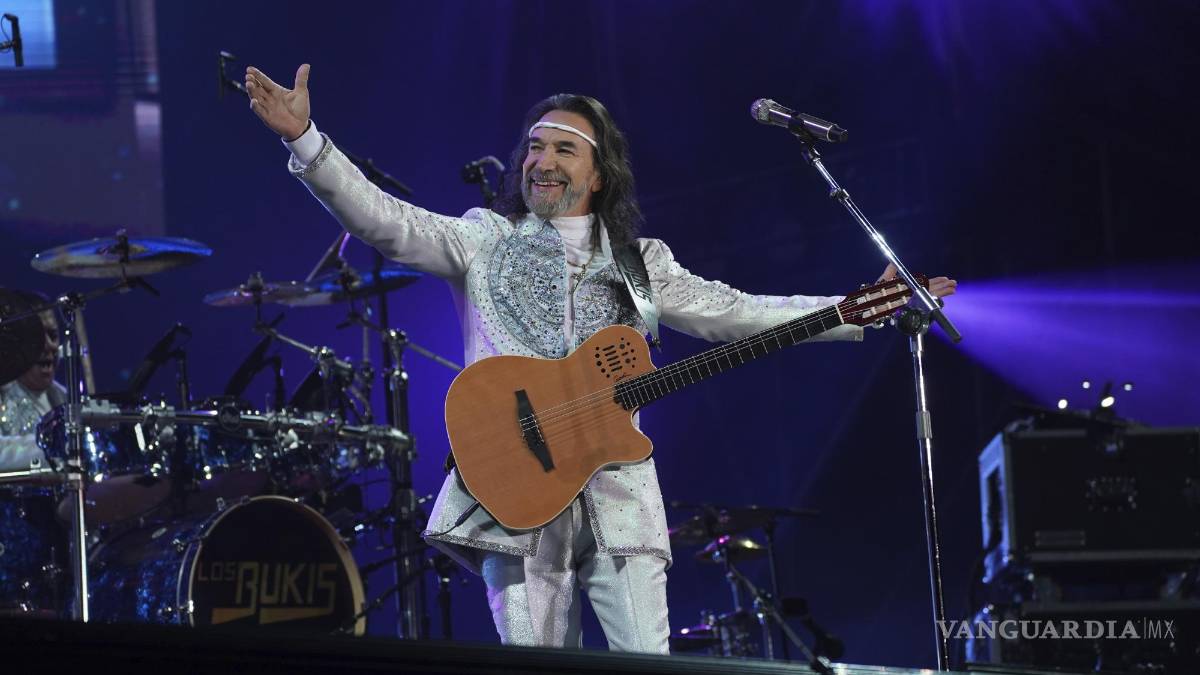 82 mil fans se rinden y se embelesan ante los Bukis en el Estadio Azteca