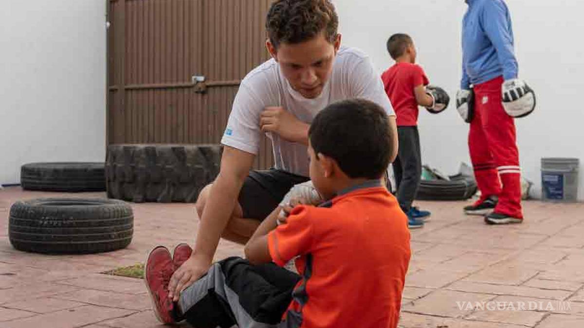 Abre estudiante de Prepa academia de box gratuita en colonia Omega de Saltillo