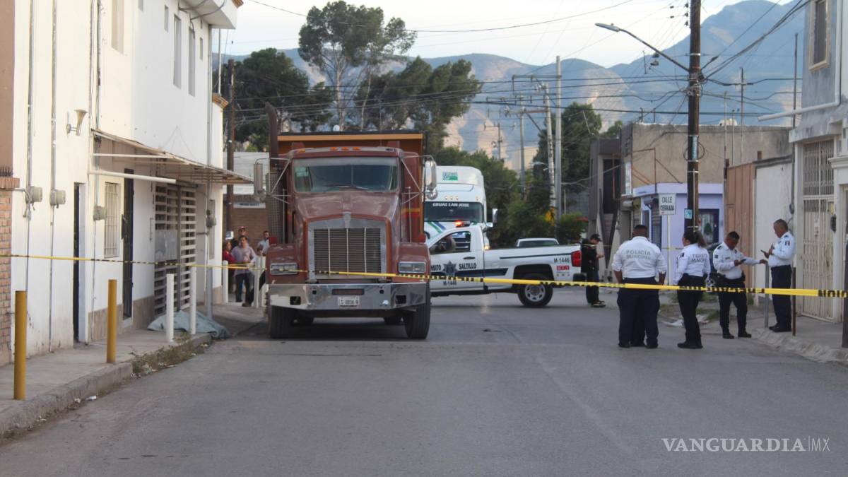 Mata a mujer de 89 años atropellándola; iba a Parque Centro Saltillo
