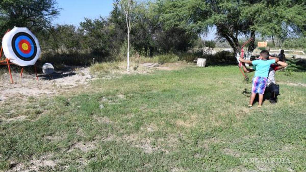 Maestra de Coahuila amenaza a familias; denuncian fraude y acoso