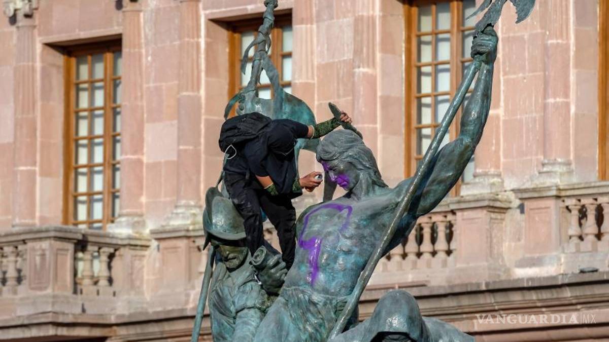 8M: Entre el dolor y la rabia con el grito de “Ni una más” miles de mujeres toman las calles en México (fotos)