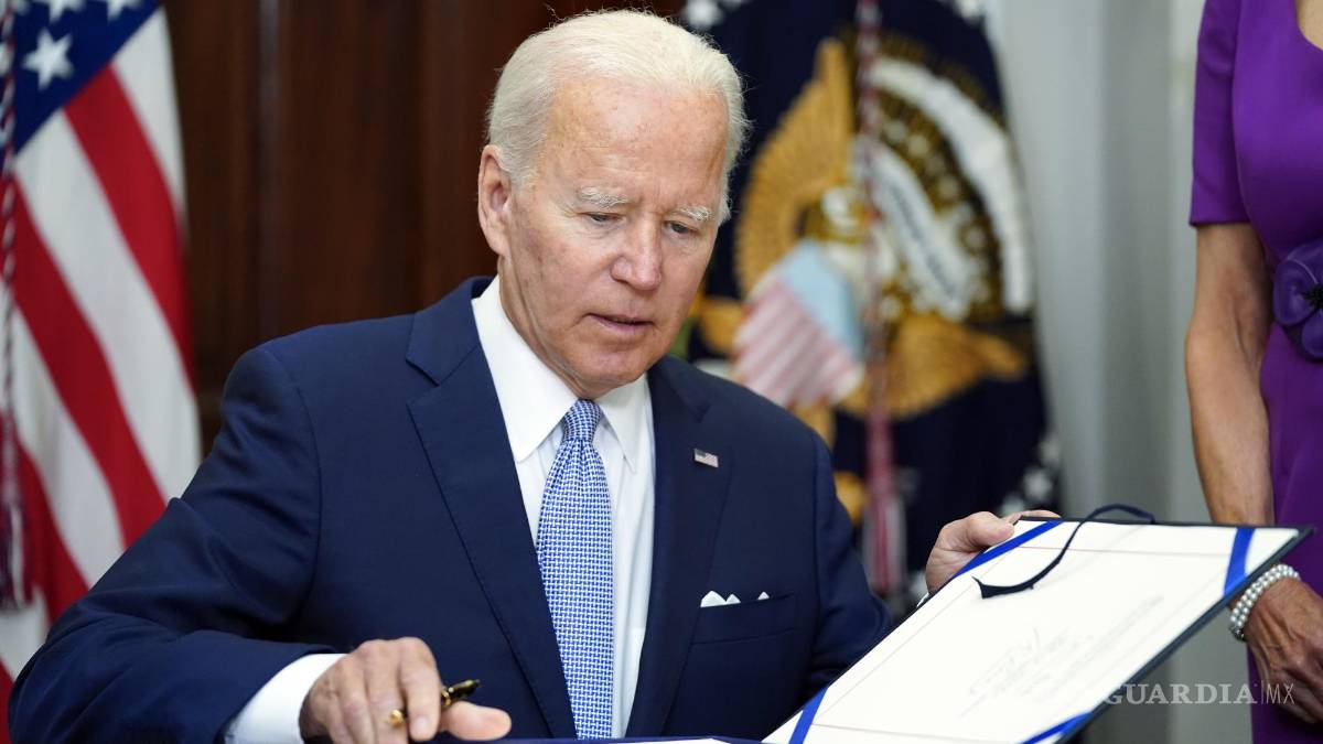 Presionan para prohibir armas de asalto en EU