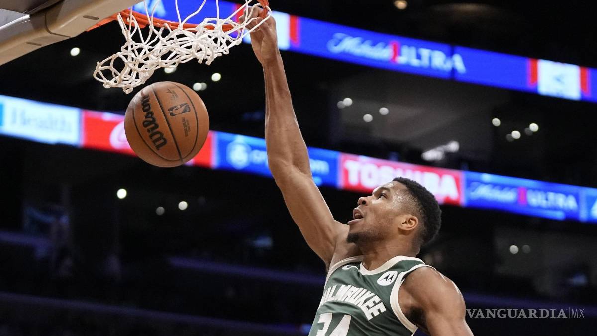 Antetokounmpo firma millonaria extensión: Giannis jugará hasta 2028 con los Bucks por 3 mil 500 millones de pesos