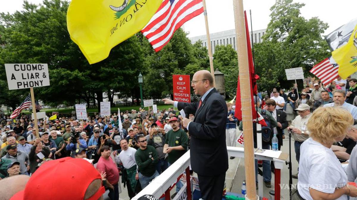 Político muerto gana primarias en Nueva York