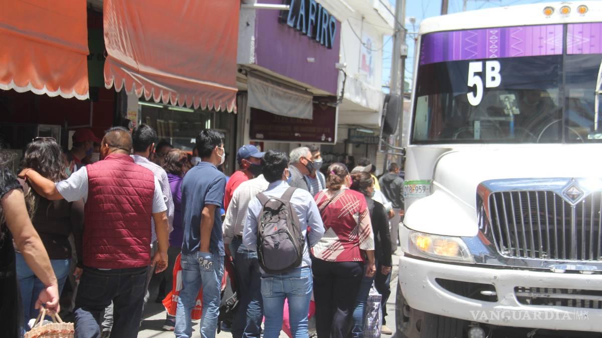 Por baja demanda siguen sin circular 300 unidades del trasporte urbano en Saltillo