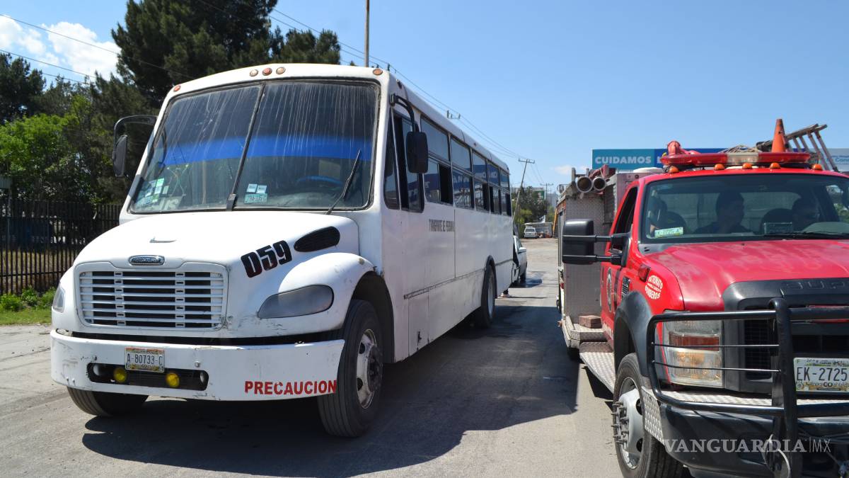 Arden las balatas en viaje de estudio