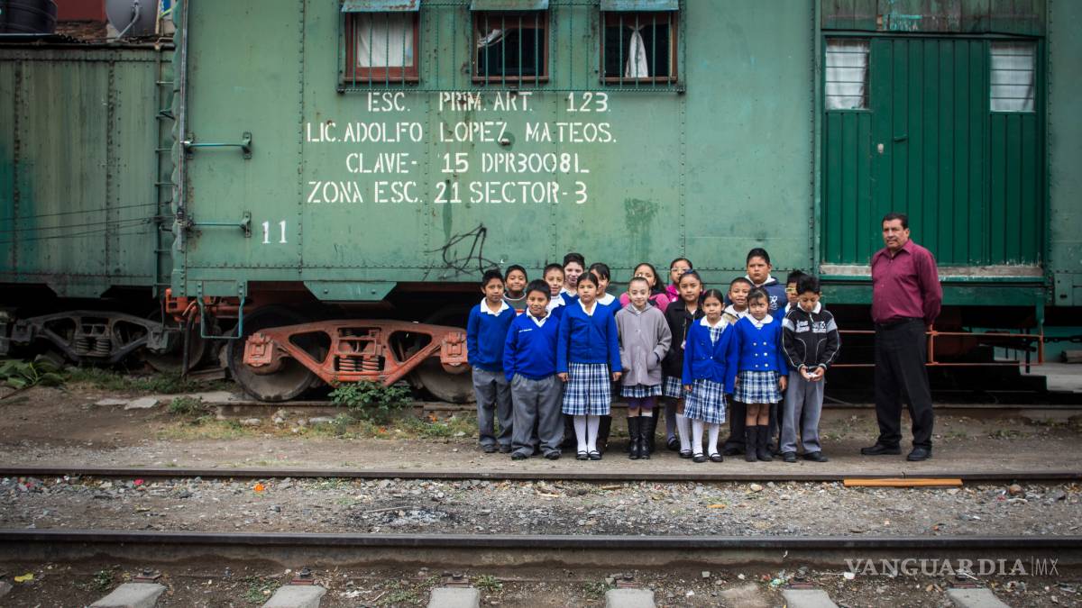 Convirtió un vagón en una escuela de excelencia y ganó un premio de 5 mil; la SEP-Edomex se lo queda