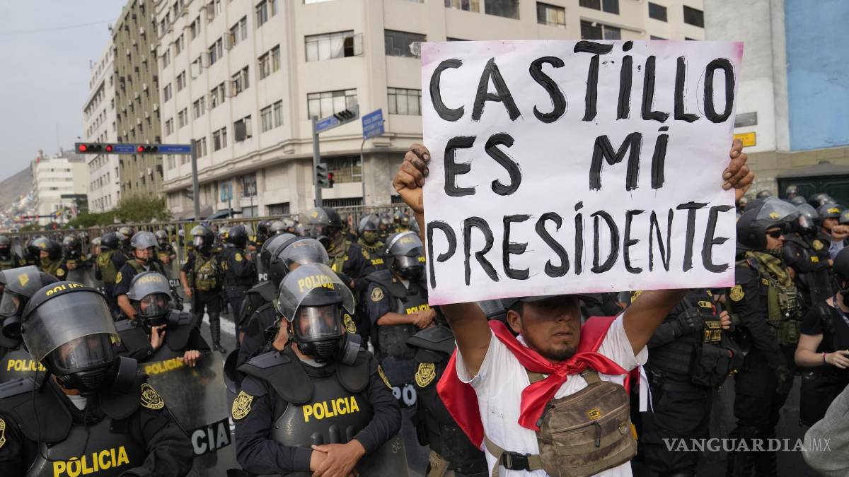 Nubla descontento civil nuevo gobierno en Perú, por todo el país manifestantes muestran apoyo a Castillo