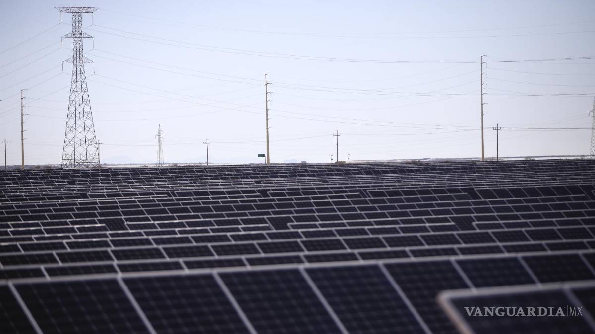Obligado por la invasión rusa en Ucrania, México presenta “la mayor planta solar de Latinoamérica”