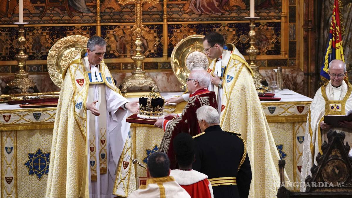 Así inicia el reinado del Carlos III tras una larga espera para ser el monarca británico (fotos)