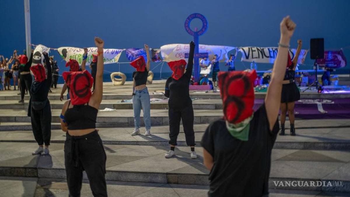 8M: Entre el dolor y la rabia con el grito de “Ni una más” miles de mujeres toman las calles en México (fotos)