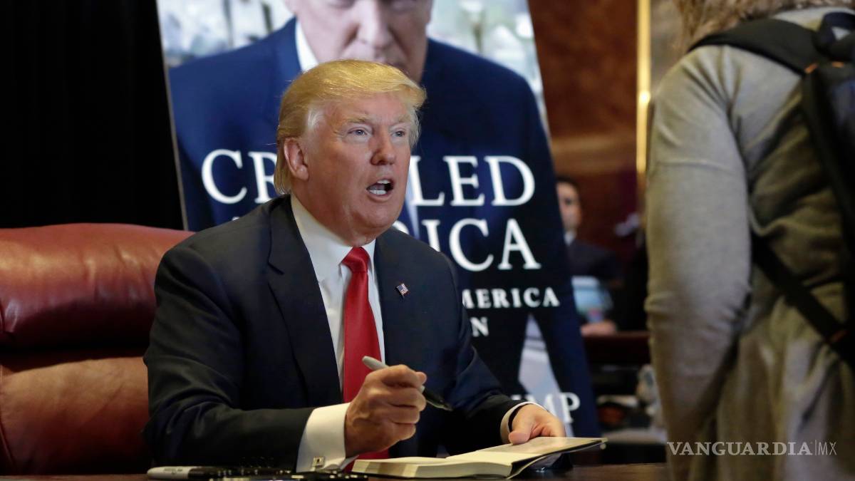 Trump propone en libro retener envíos de dinero a México