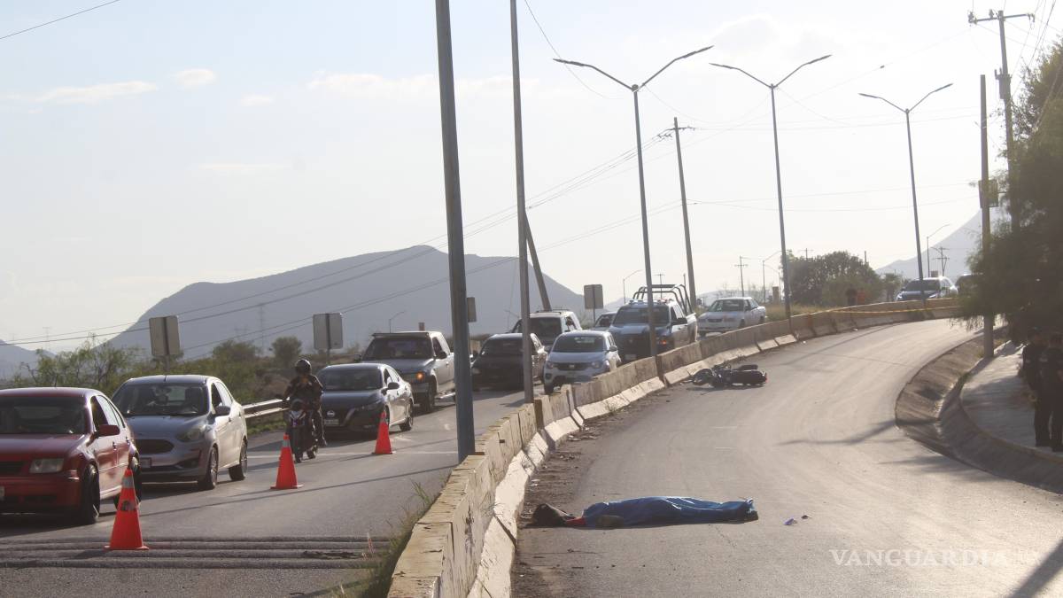 Muere joven motociclista tras brutal accidente en Ramos Arizpe