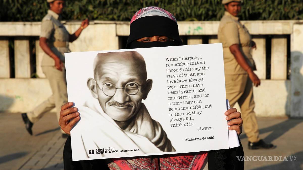 Hace 75 años, asesinaron a Mahatma Gandhi, pionero de la no violencia