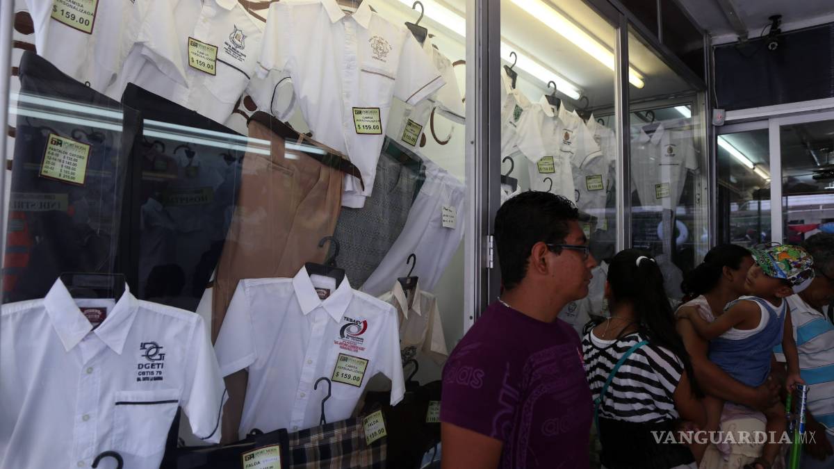 Uniformes escolares ya no serán obligatorios en Nuevo León; padres temen por inseguridad