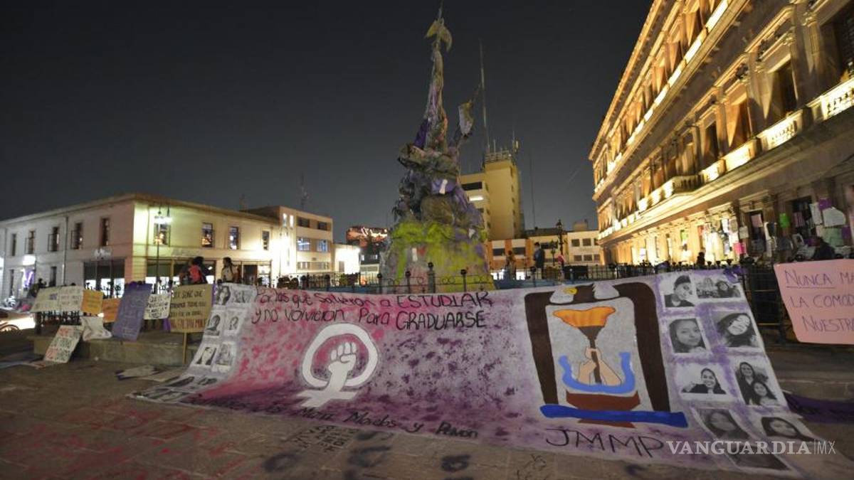 8M: Entre el dolor y la rabia con el grito de “Ni una más” miles de mujeres toman las calles en México (fotos)