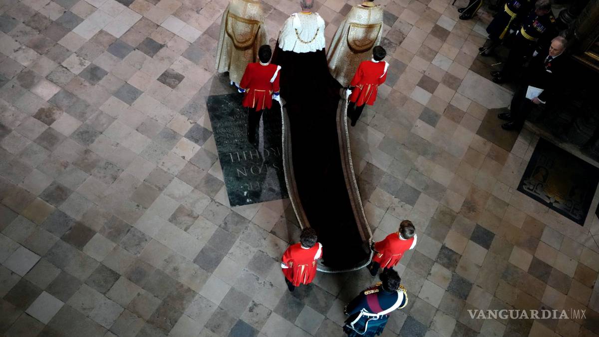 Así inicia el reinado del Carlos III tras una larga espera para ser el monarca británico (fotos)