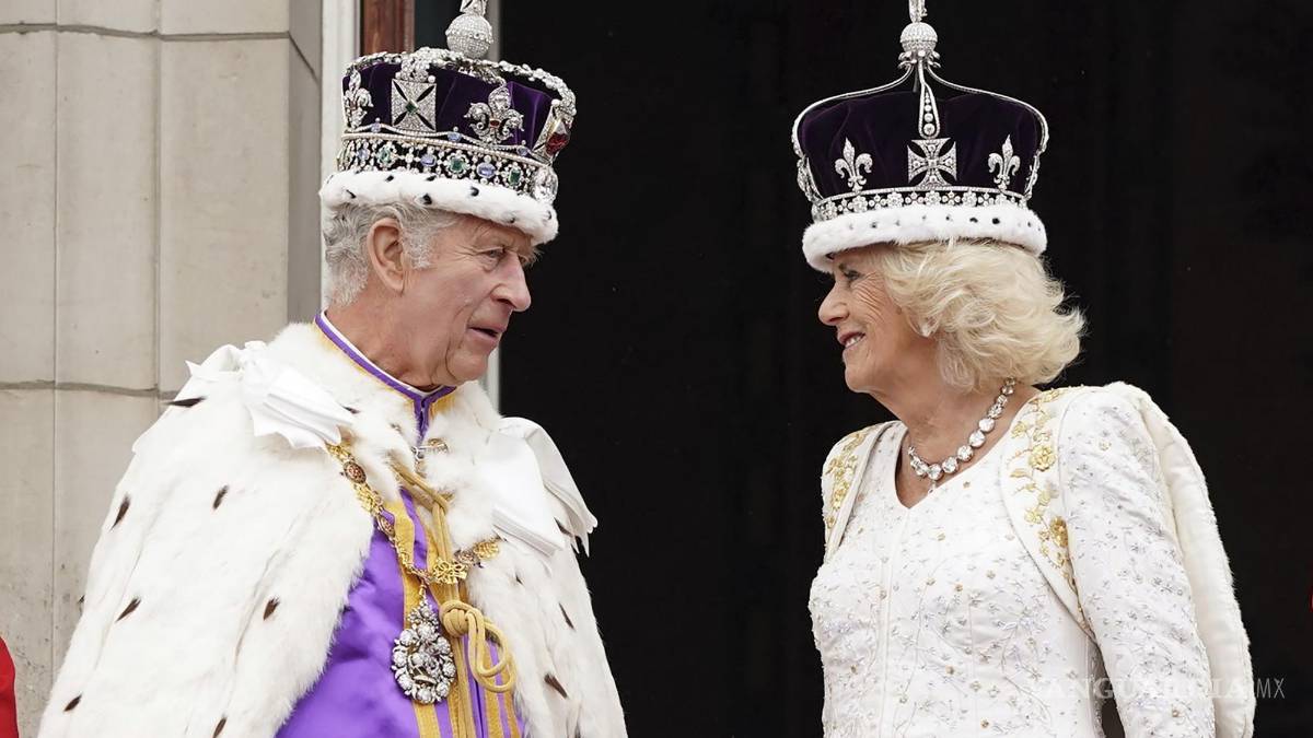 Así inicia el reinado del Carlos III tras una larga espera para ser el monarca británico (fotos)