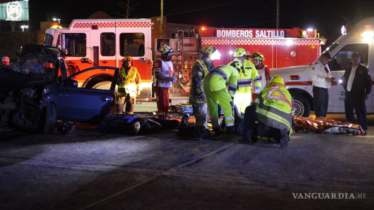 Padre e hijo pierden la vida al impactarse contra puente en V. Carranza