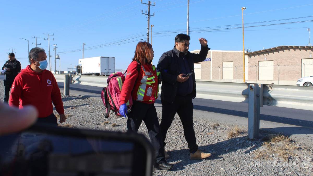 Trabajador de empacadora choca y sufre volcadura en Ramos Arizpe