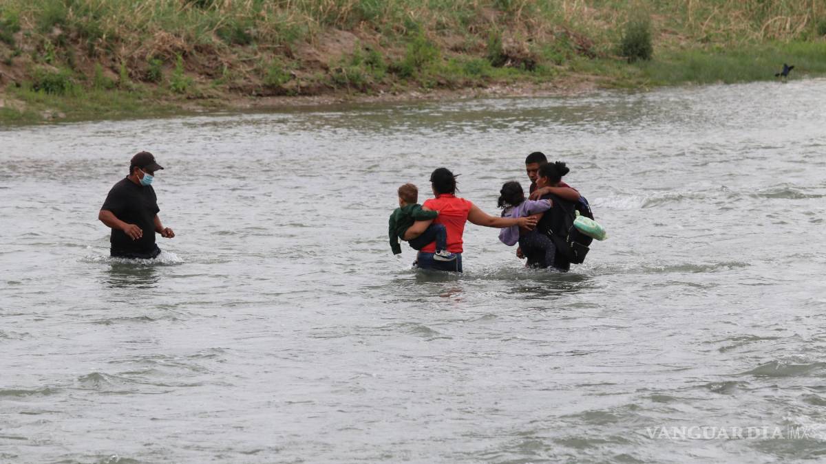 Miles de migrantes cruzan por Coahuila hacia EU; imparable el desplazamiento