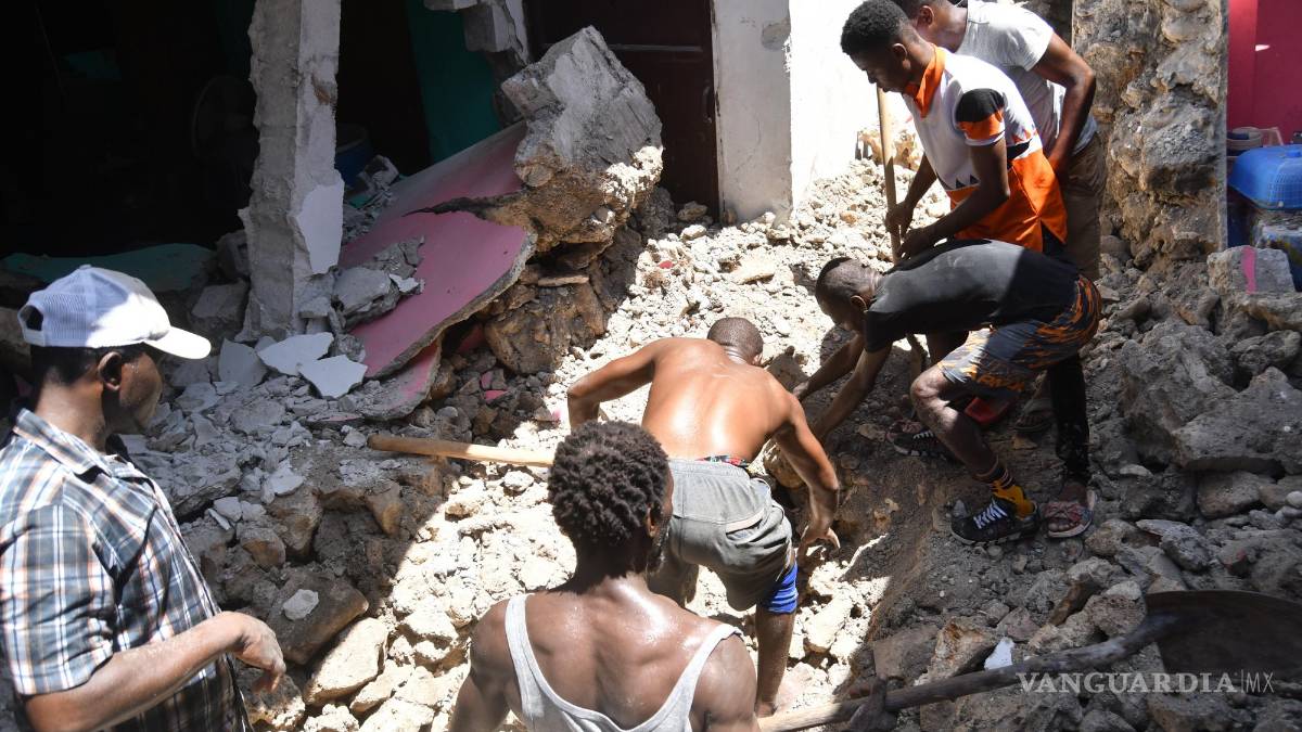 Asciende a 724 el número de muertos por el terremoto en Haití