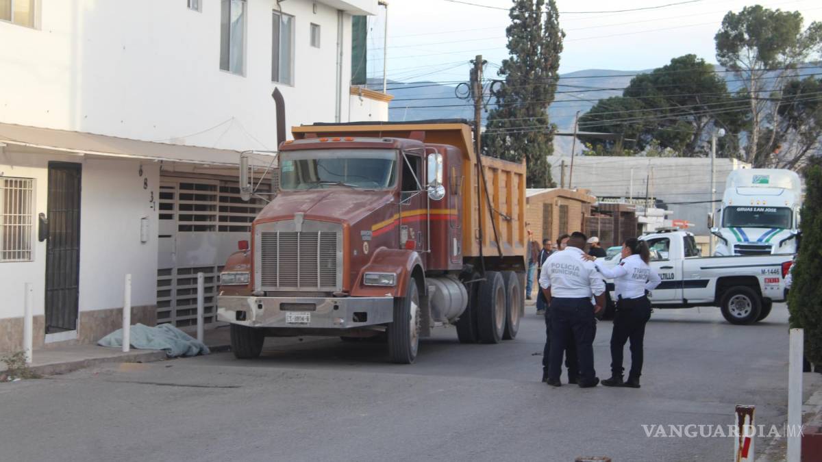 Mata a mujer de 89 años atropellándola; iba a Parque Centro Saltillo